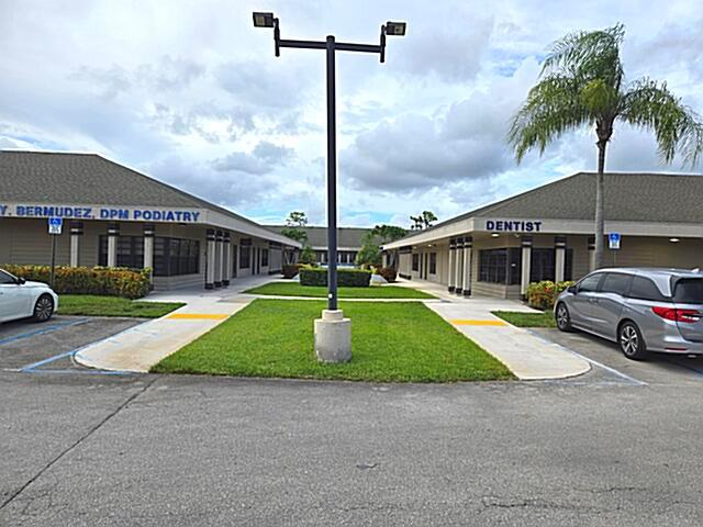 EXECUTIVE SQUARE PLAZA CO - Commercial Lease