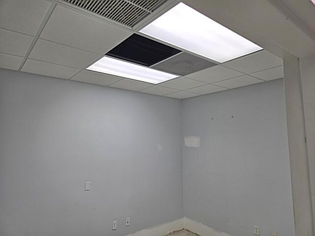 EXECUTIVE SQUARE PLAZA CO - Commercial Lease