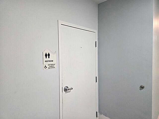 EXECUTIVE SQUARE PLAZA CO - Commercial Lease