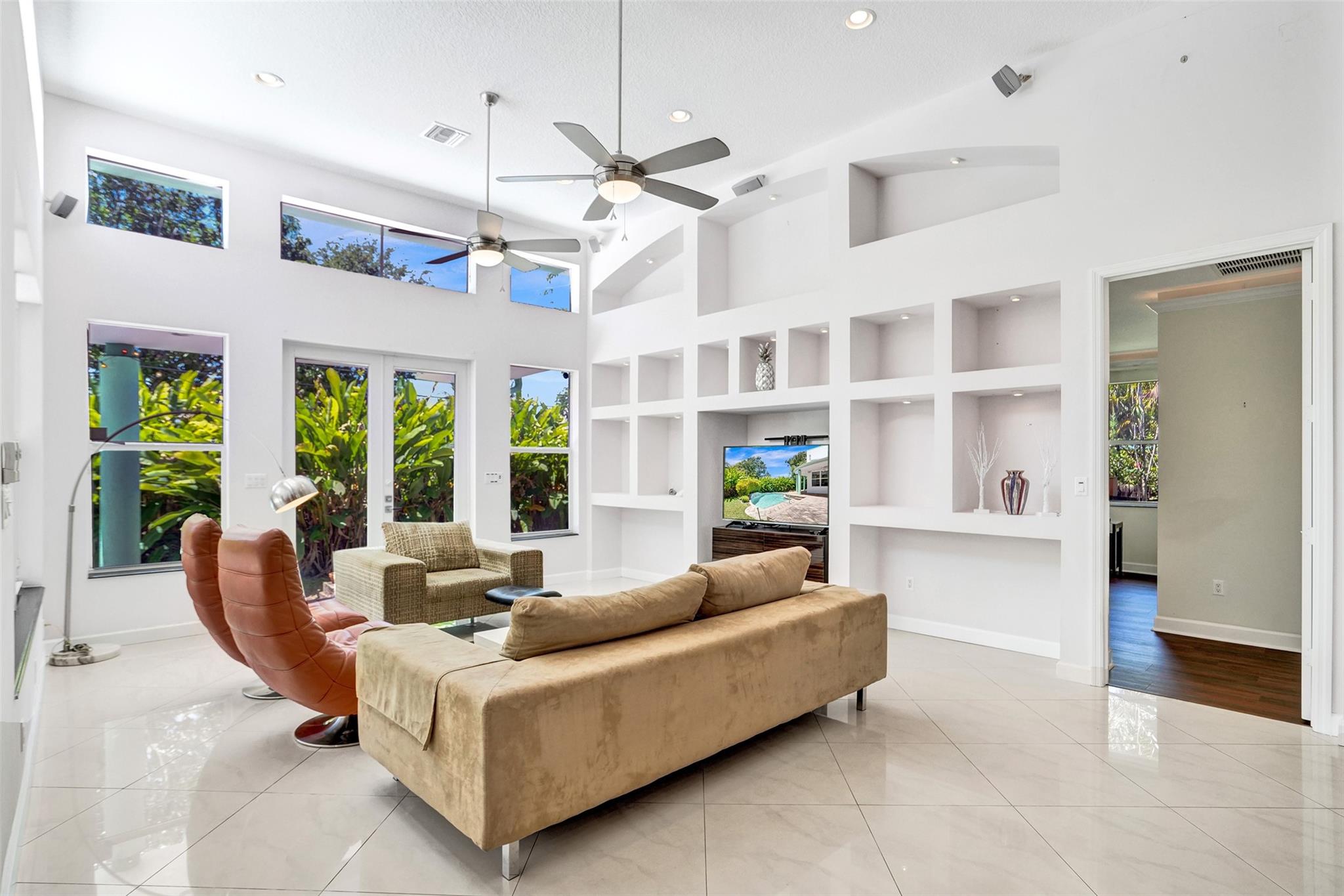 Hillbrook 30-4 B - Residential