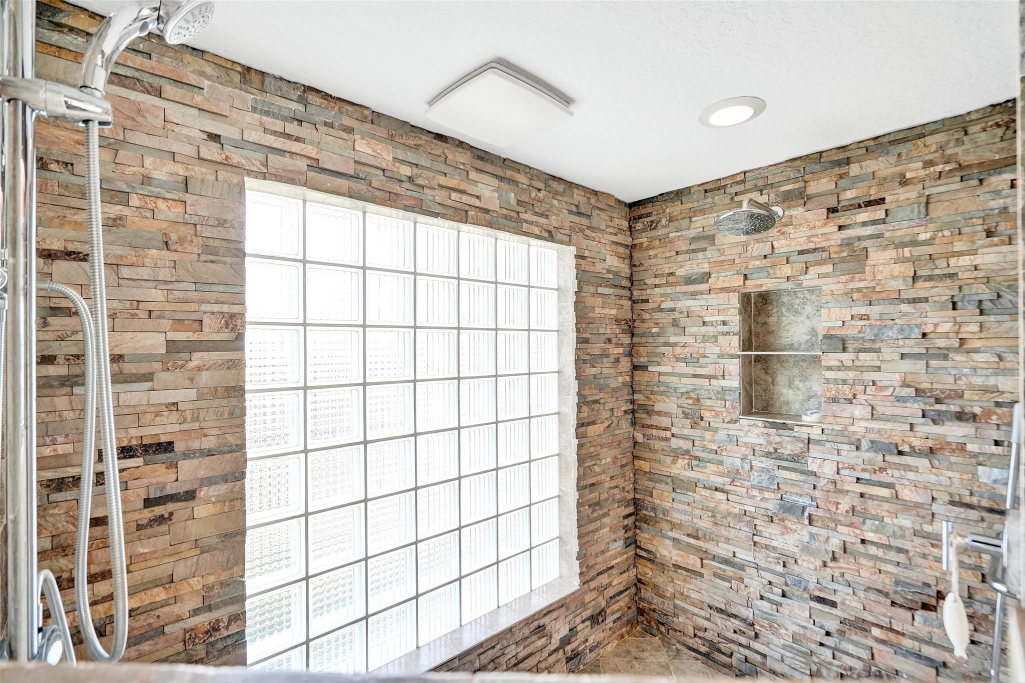 Hillbrook 30-4 B - Residential