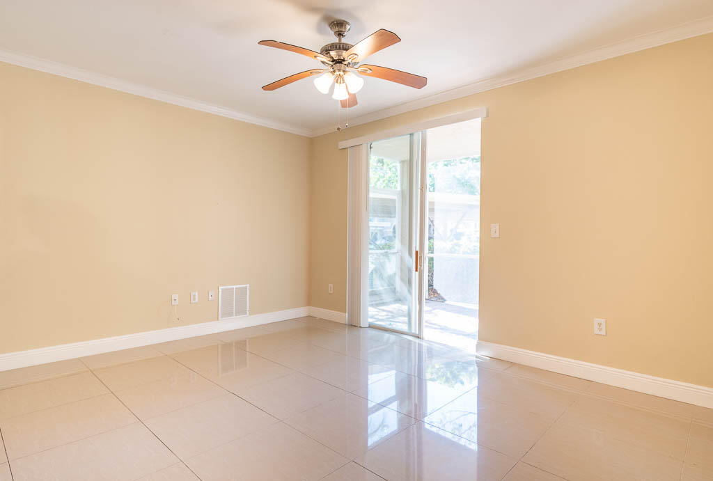 VILLAS AT EMERALD DUNES - Residential Lease