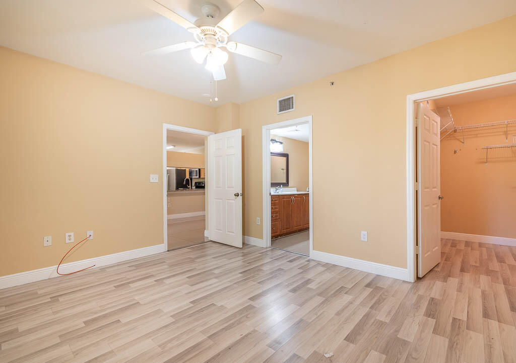 VILLAS AT EMERALD DUNES - Residential Lease