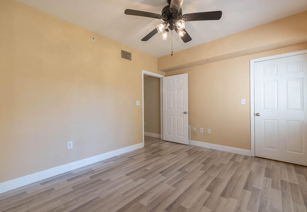 VILLAS AT EMERALD DUNES - Residential Lease