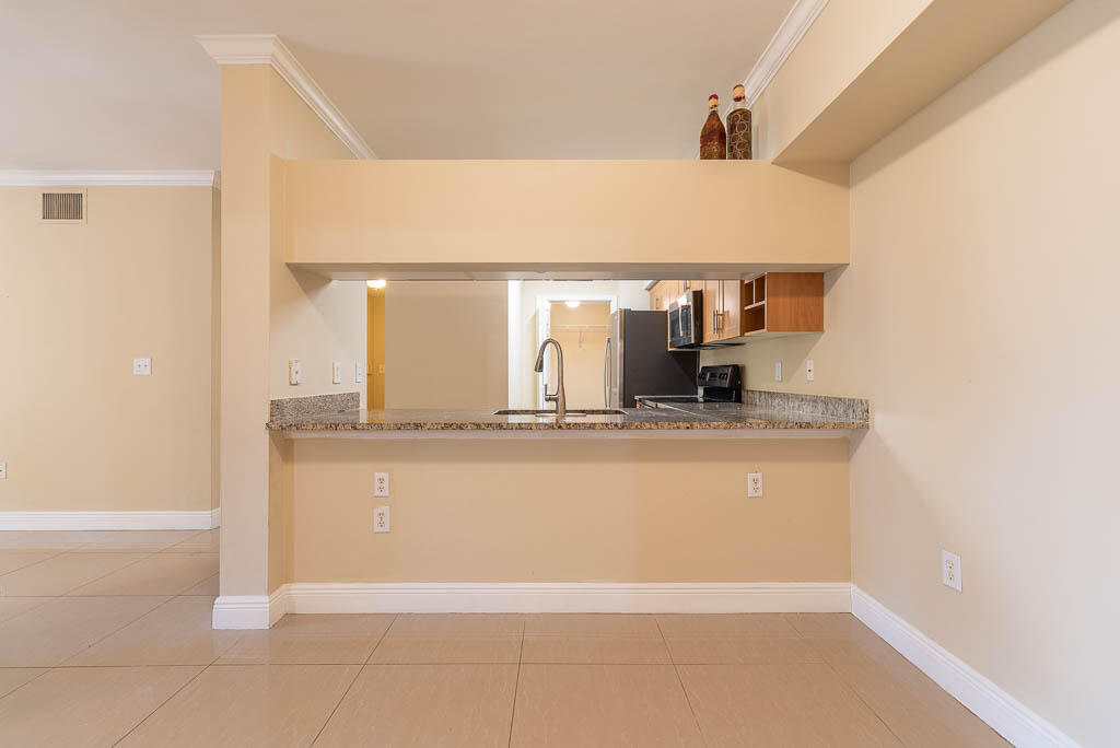 VILLAS AT EMERALD DUNES - Residential Lease