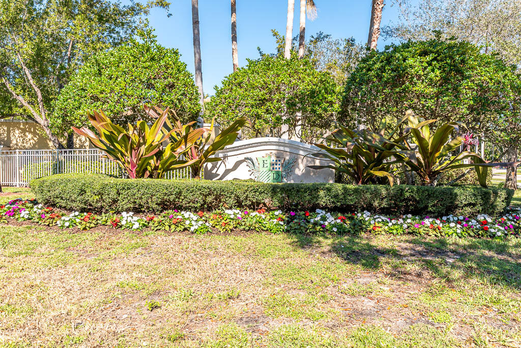 VILLAS AT EMERALD DUNES - Residential Lease