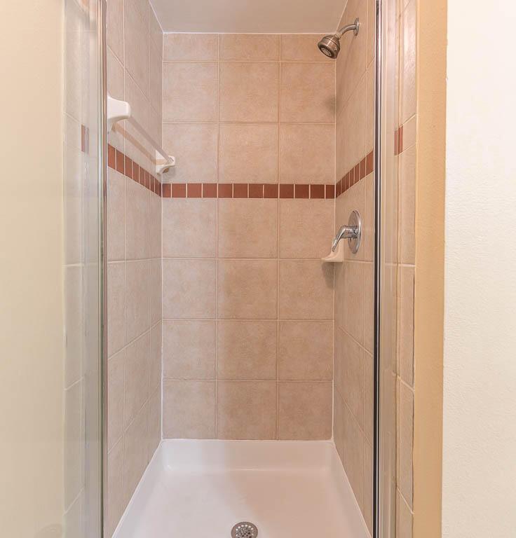 VILLAS AT EMERALD DUNES - Residential Lease