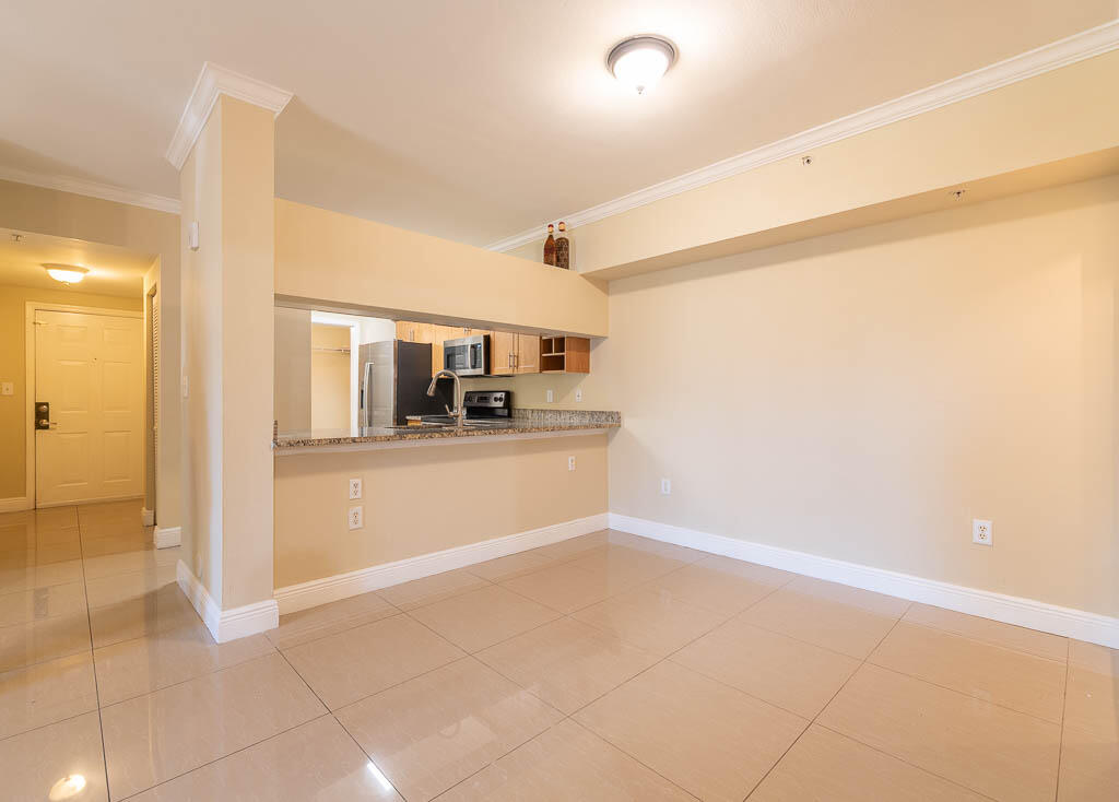 VILLAS AT EMERALD DUNES - Residential Lease