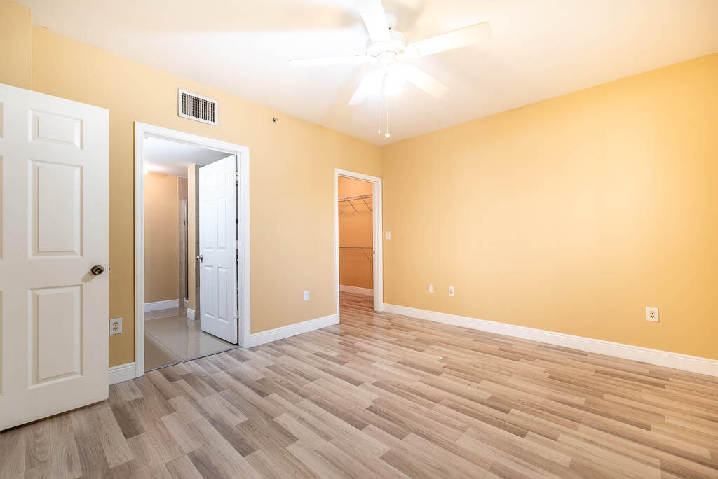 VILLAS AT EMERALD DUNES - Residential Lease