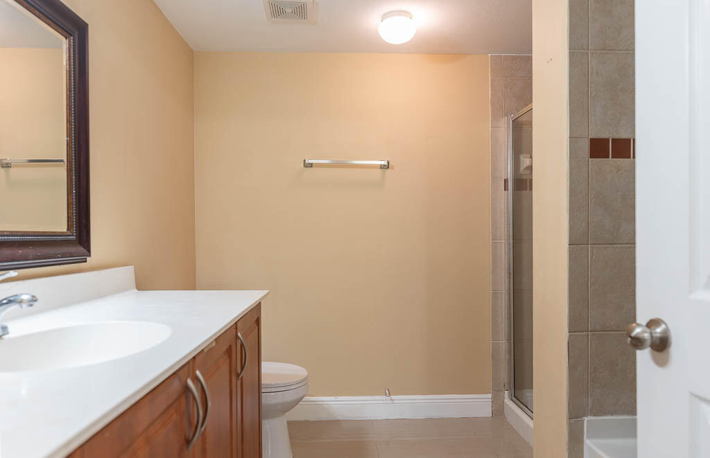 VILLAS AT EMERALD DUNES - Residential Lease