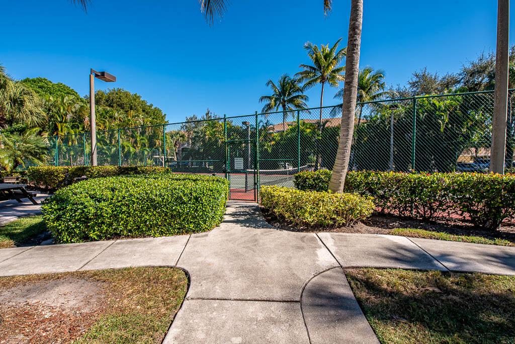 VILLAS AT EMERALD DUNES - Residential Lease