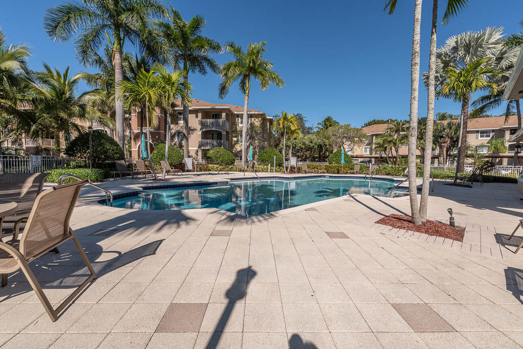 VILLAS AT EMERALD DUNES - Residential Lease