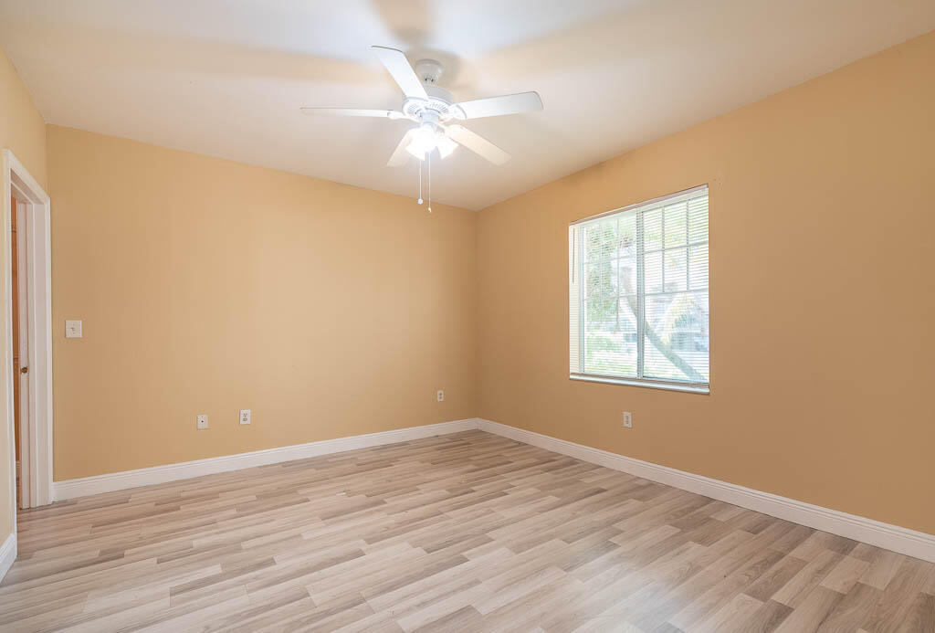 VILLAS AT EMERALD DUNES - Residential Lease