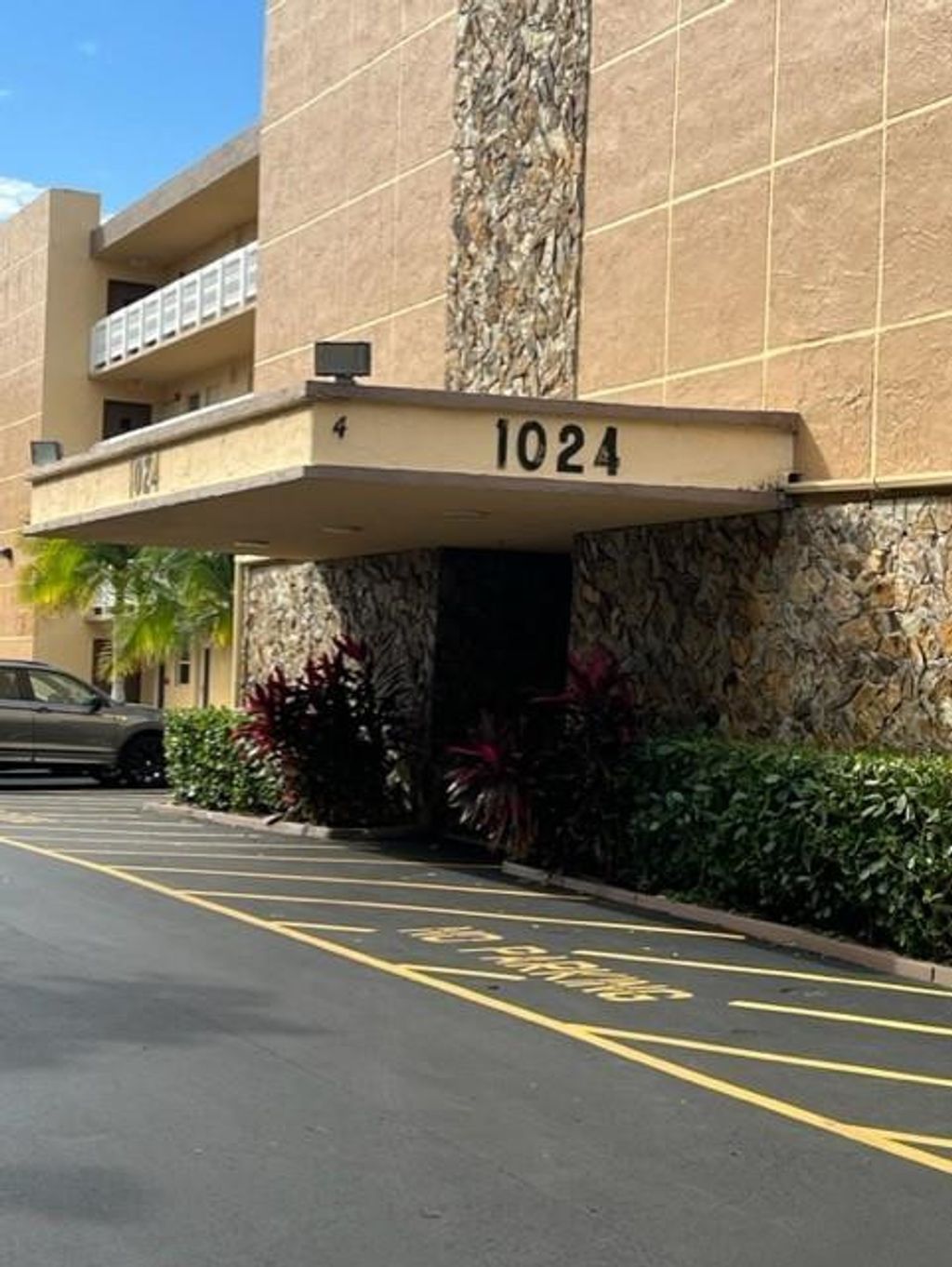 Photo of 1024 SE 3rd Avenue #201, Dania Beach, FL 33004 (MLS # F10407956)