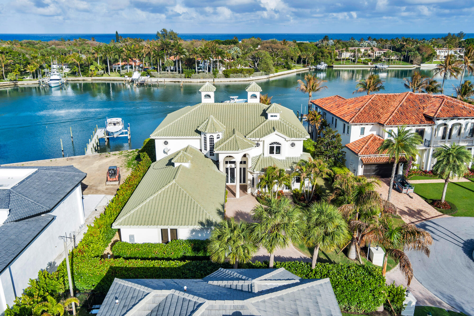 ROLLING HILLS - Residential