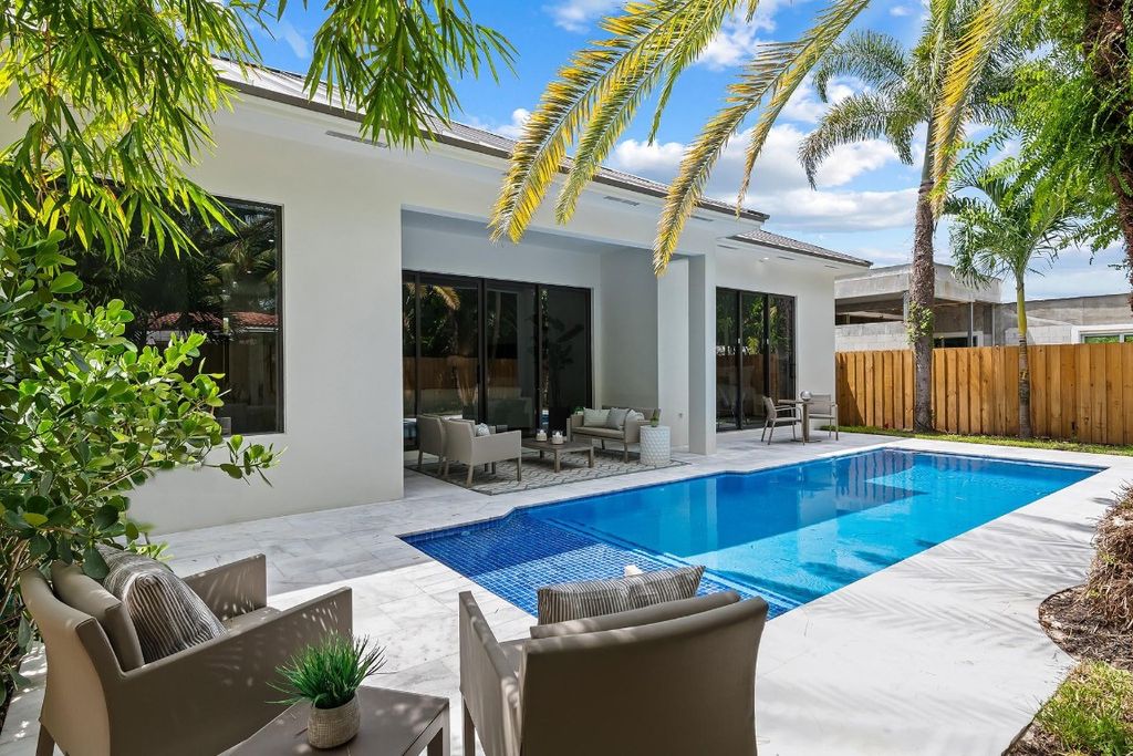 Photo of 1914 NE 20th Avenue, Fort Lauderdale, FL 33305 (MLS # F10390418)