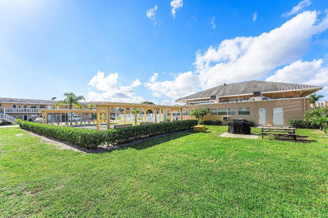 Village Royal Condo 3 - Residential