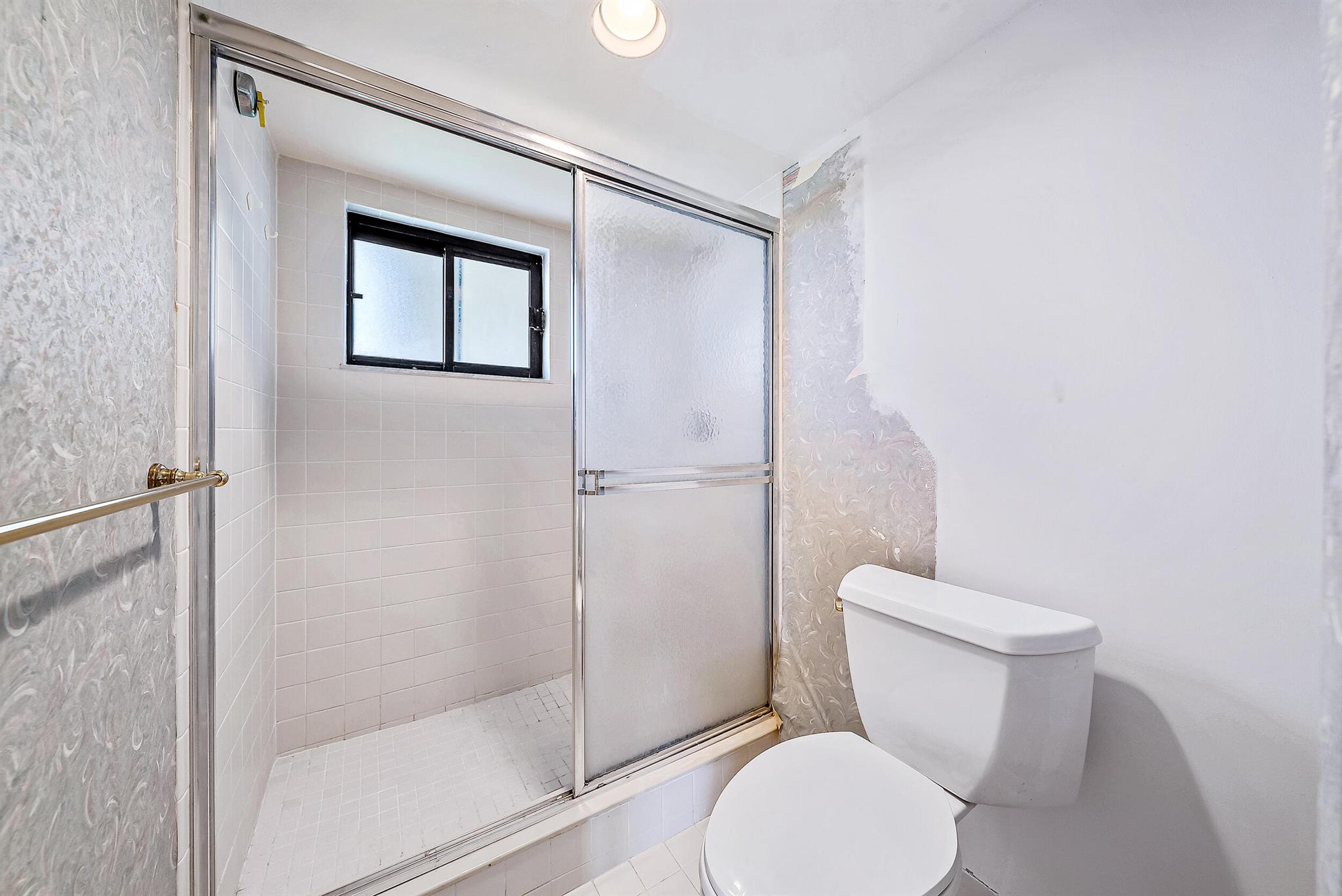 OCEAN TRAIL CONDO IV - Residential