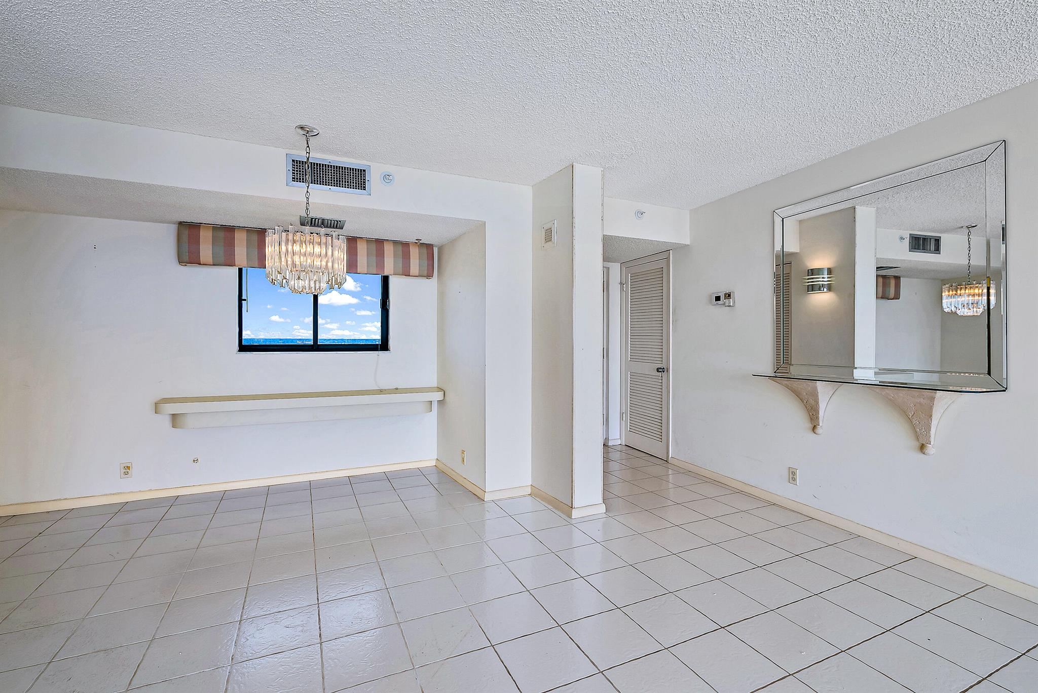 OCEAN TRAIL CONDO IV - Residential