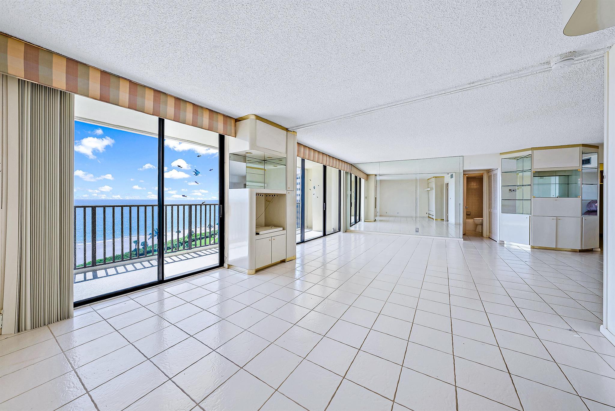 OCEAN TRAIL CONDO IV - Residential