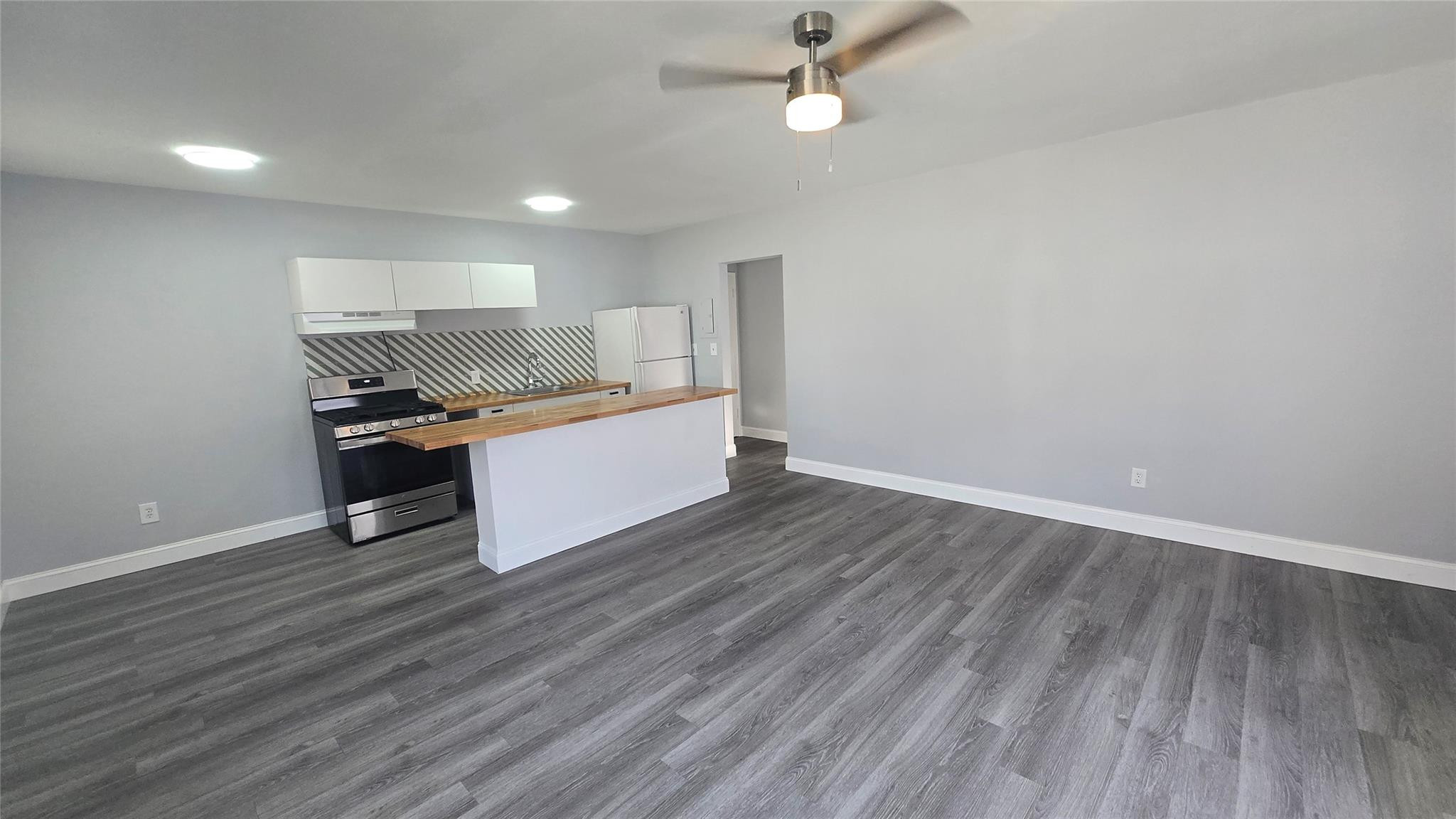 Altos Del Mar 03 - Residential Lease