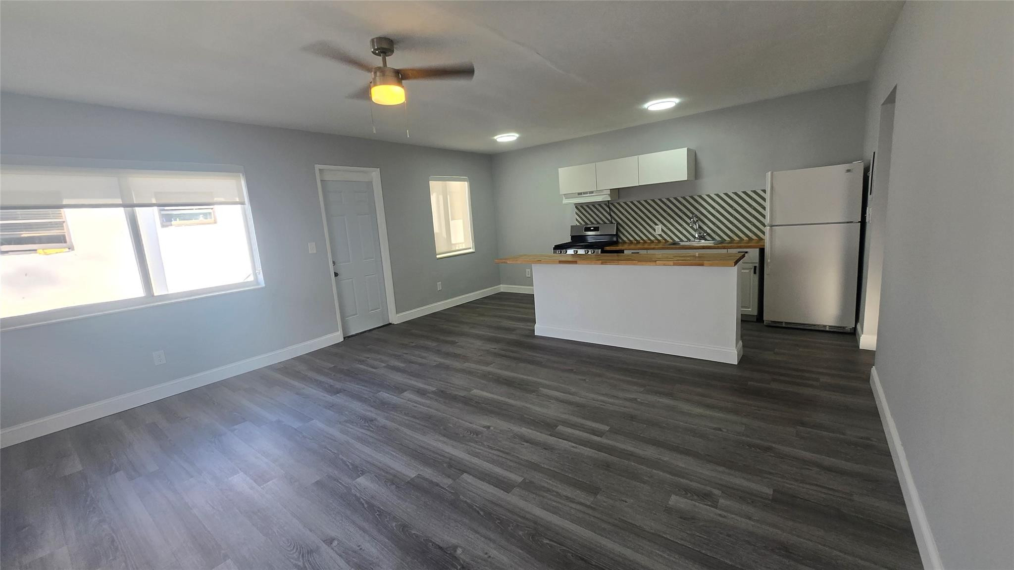 Altos Del Mar 03 - Residential Lease