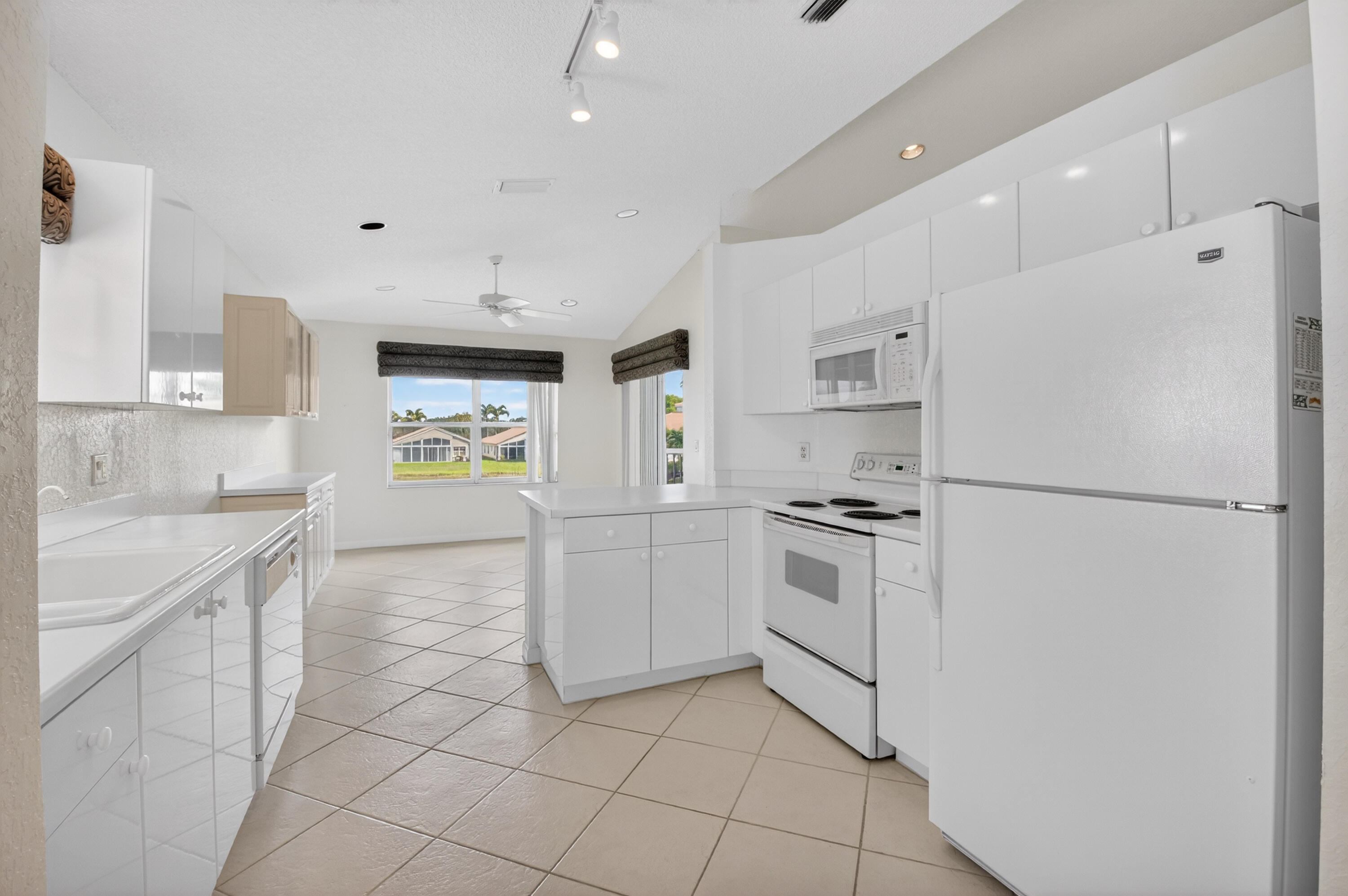 GROVE VILLAGE CONDO - Residential