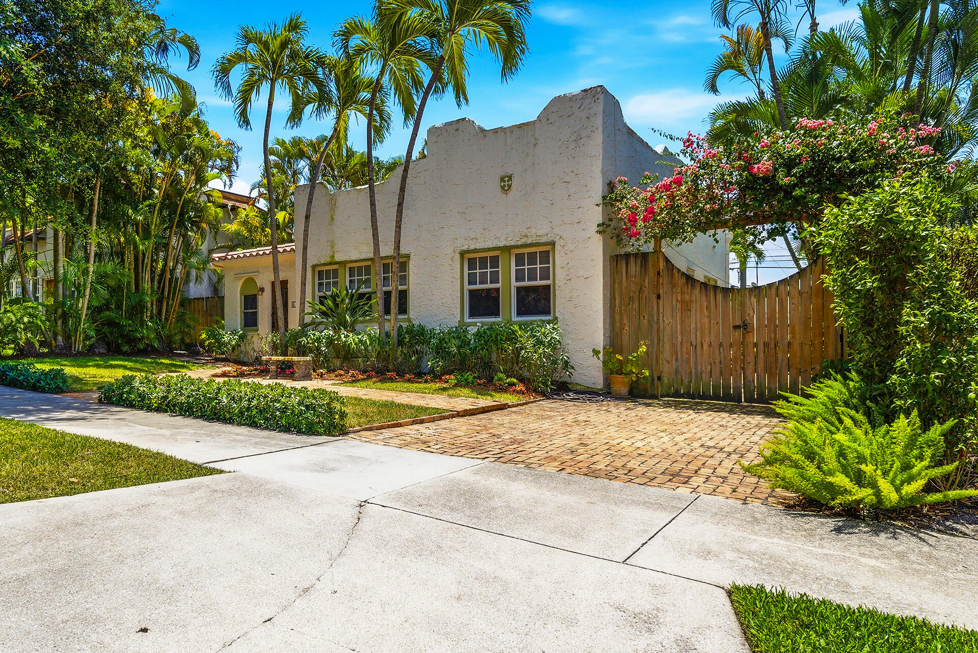 FLAMINGO PARK - Residential
