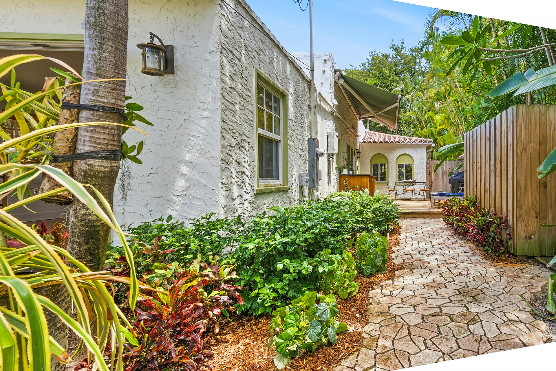 FLAMINGO PARK - Residential