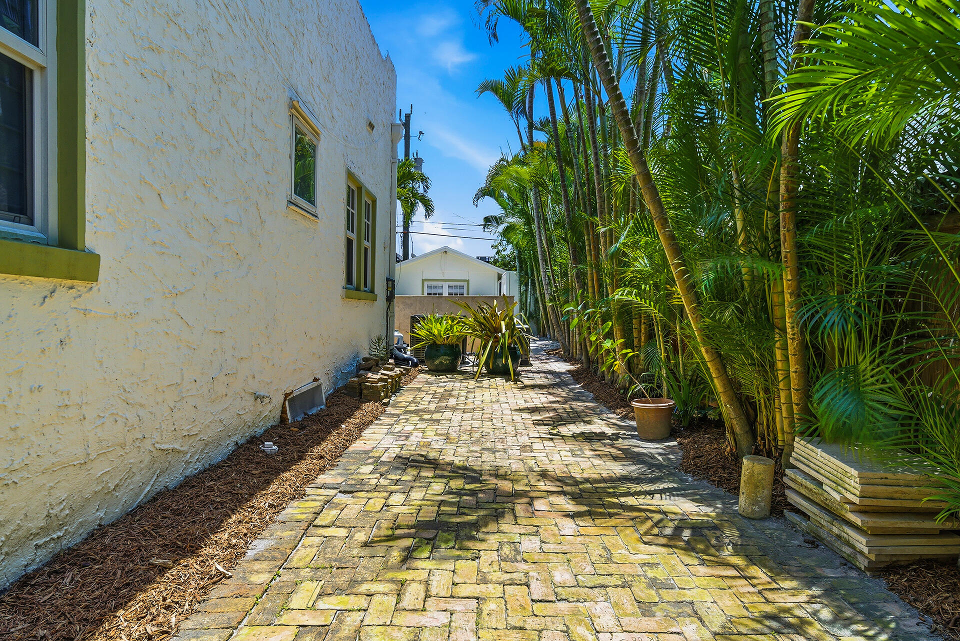 FLAMINGO PARK - Residential