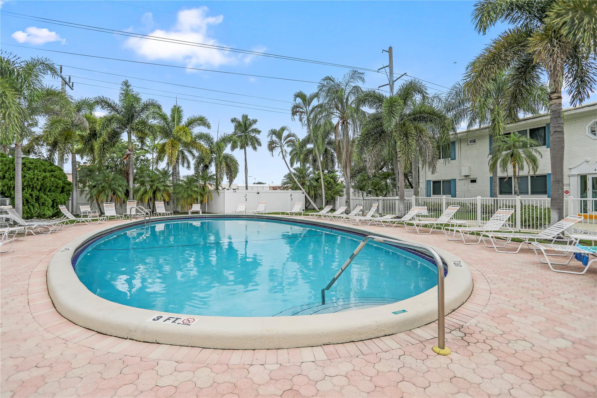 Georgian Court Apts North - Residential