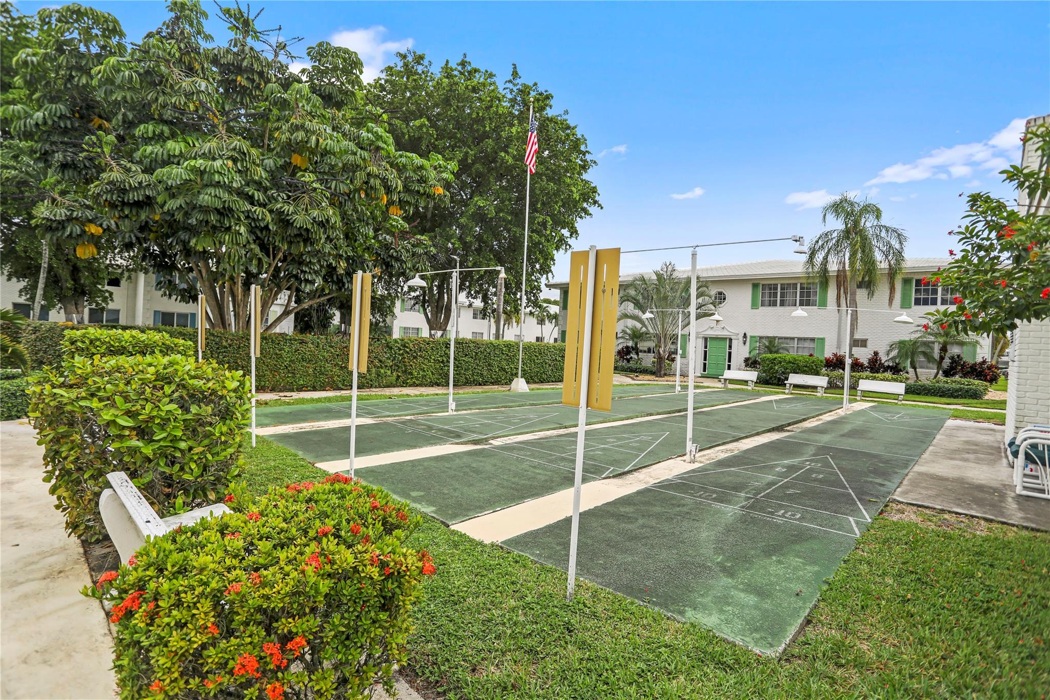 Georgian Court Apts North - Residential