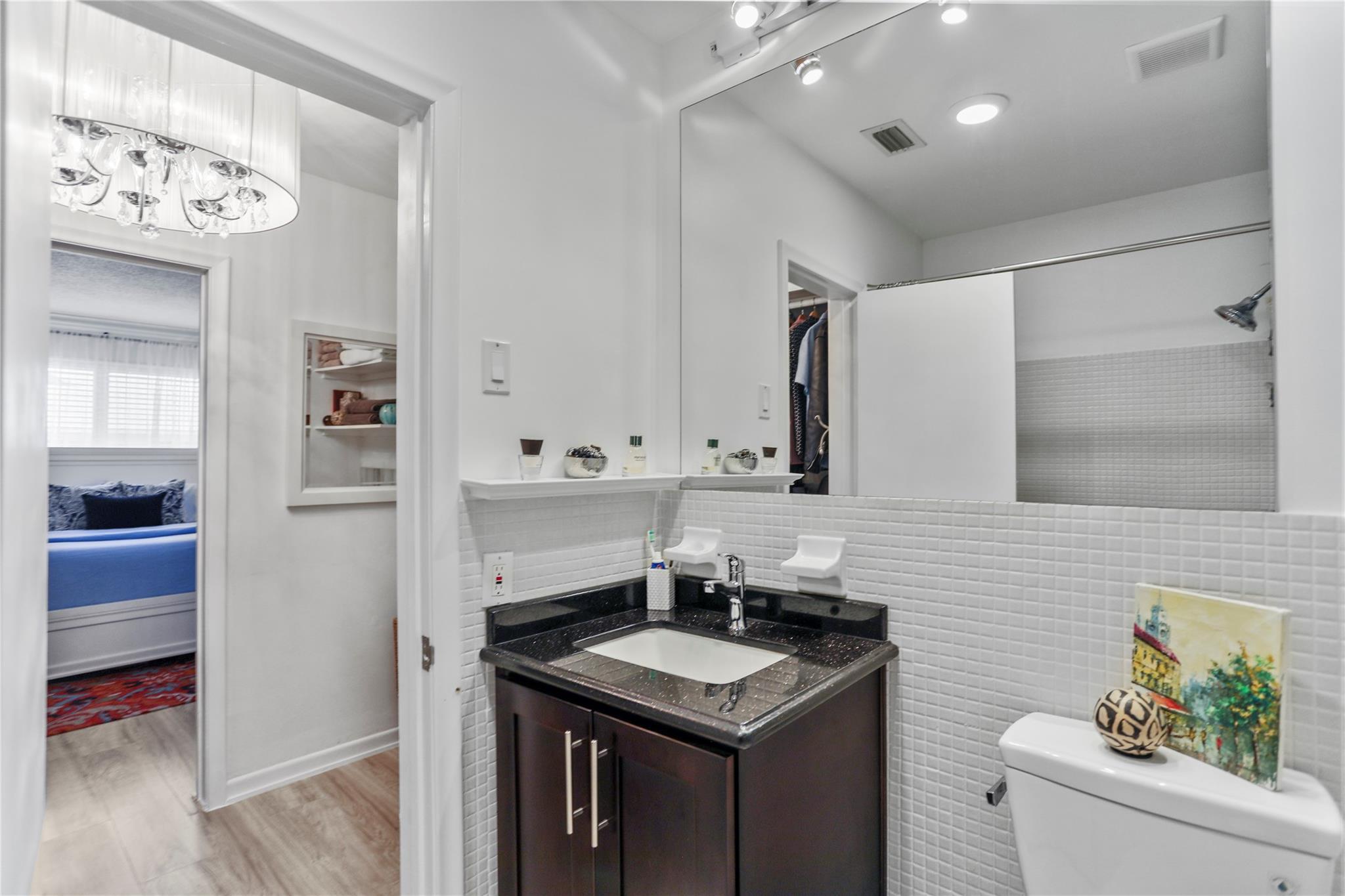 Georgian Court Apts North - Residential