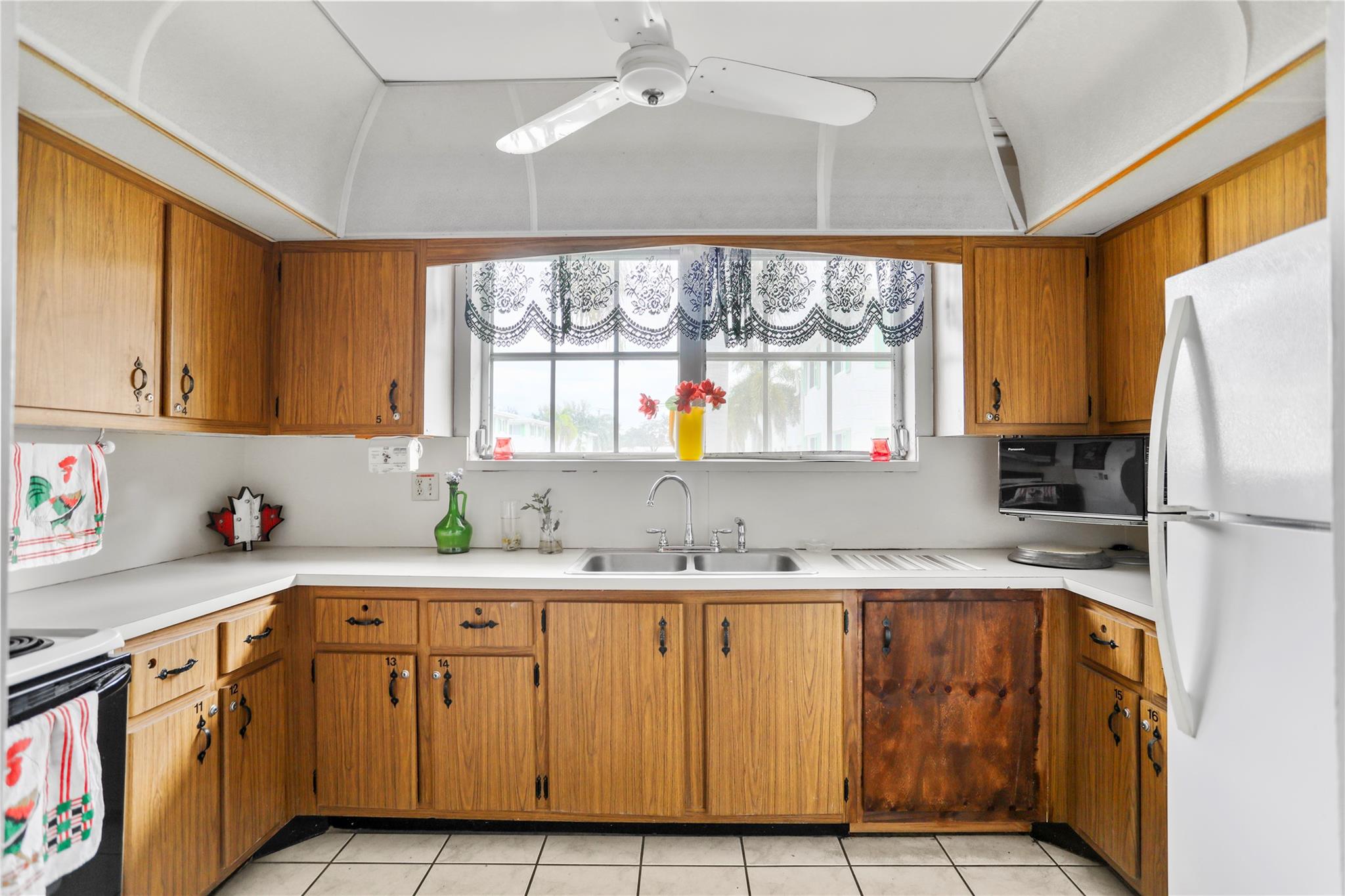 Georgian Court Apts North - Residential