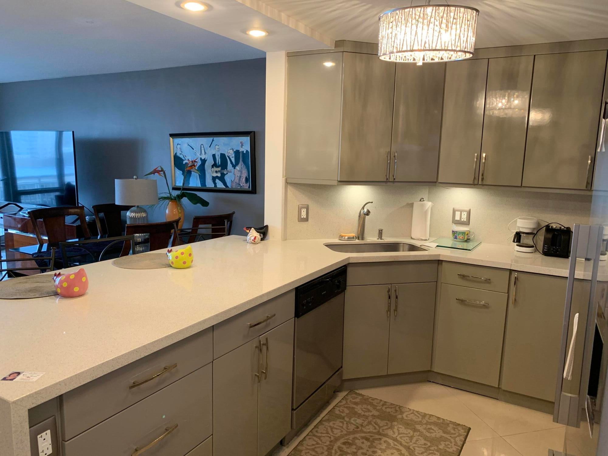 133 N POMPANO BEACH Boulevard 808