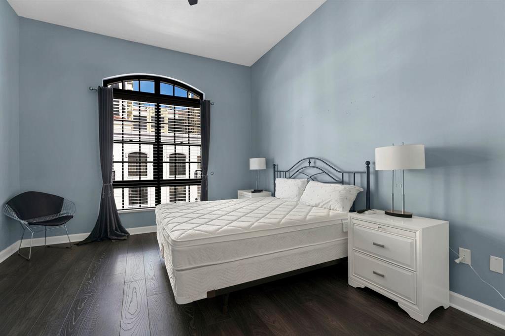 ONE CITY PLAZA CONDO - Residential