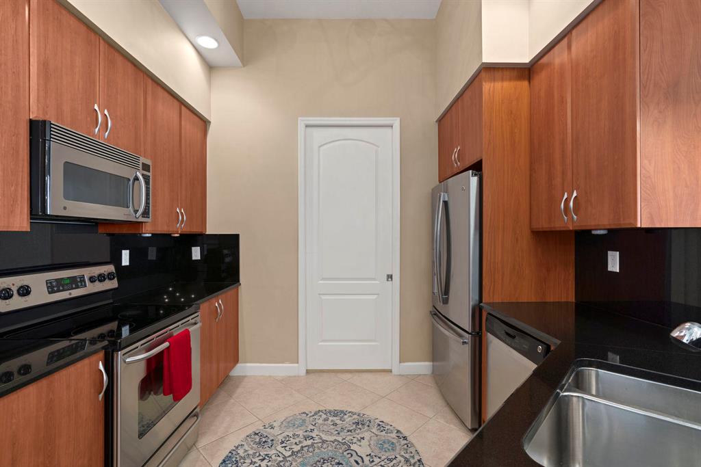 ONE CITY PLAZA CONDO - Residential