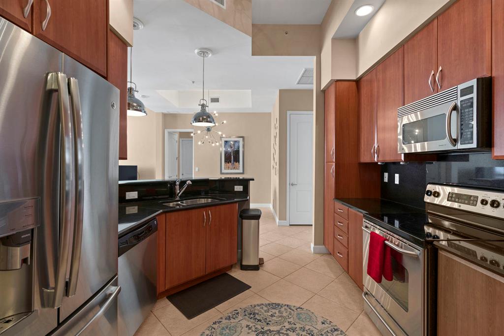 ONE CITY PLAZA CONDO - Residential