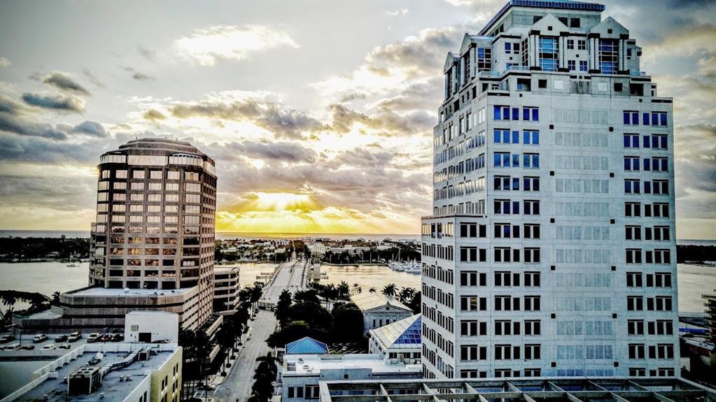 ONE CITY PLAZA CONDO - Residential