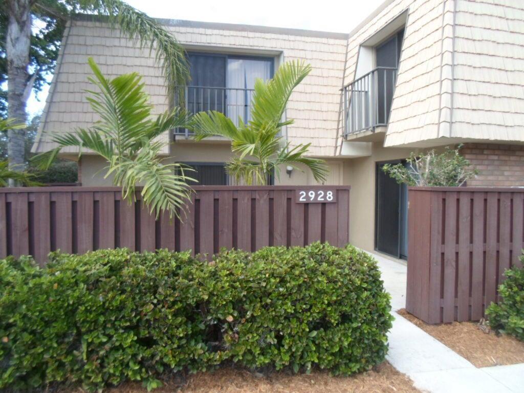 SUNSET TRACE AT MARTIN DO - Residential Lease