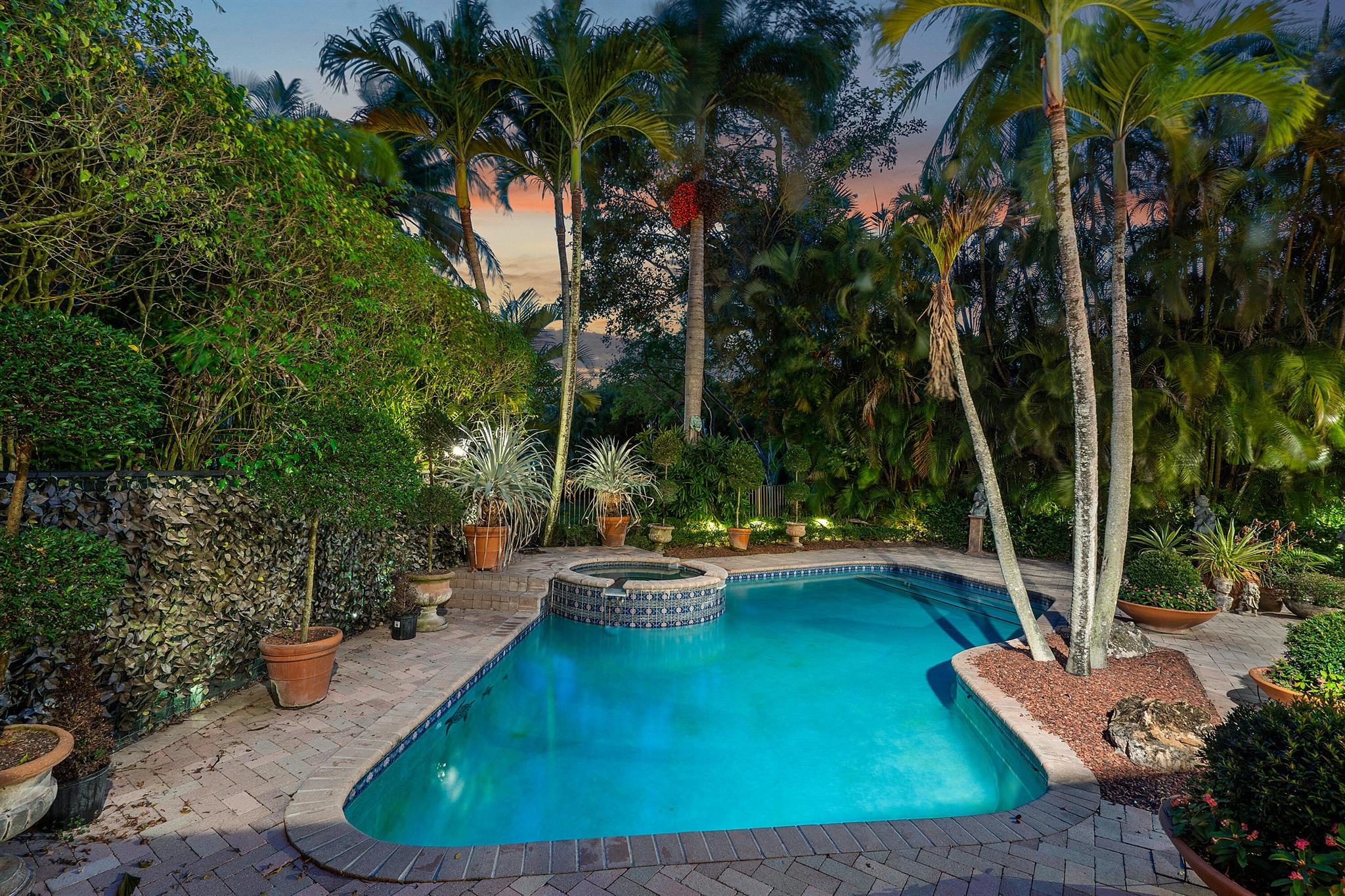 THE ESTATES / GARDENS IN - Residential