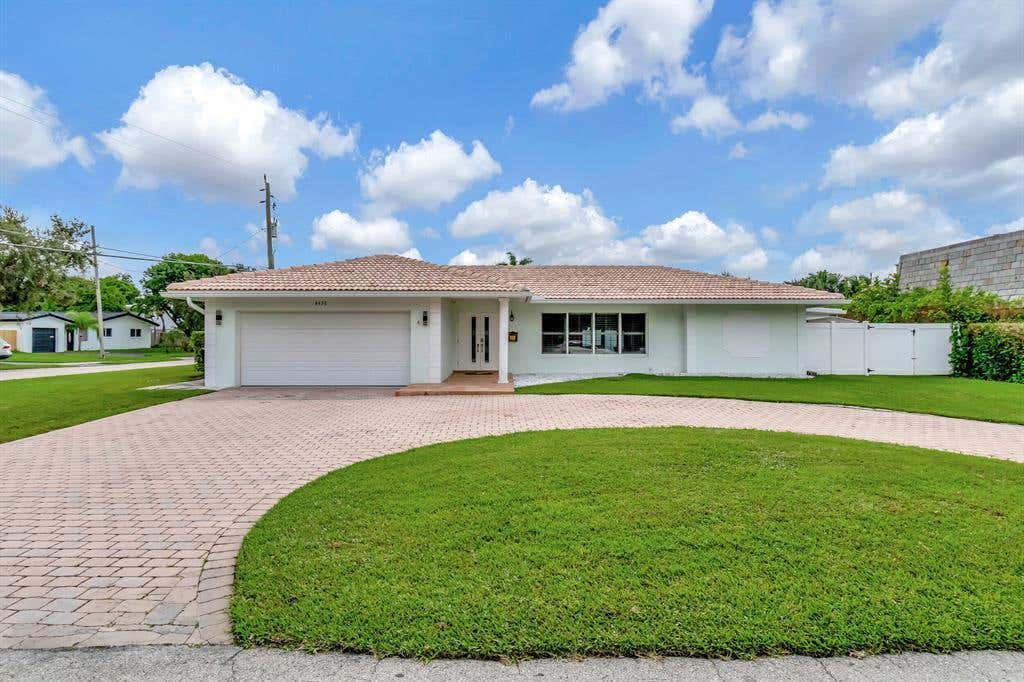 Photo of 4450 NE 23RD Avenue, Lighthouse Point, FL 33064 (MLS # B26056967)