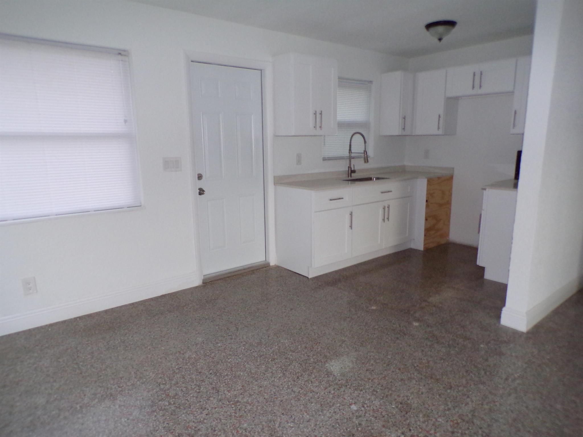 ACREHOME PARK FIRST ADD - Residential Lease