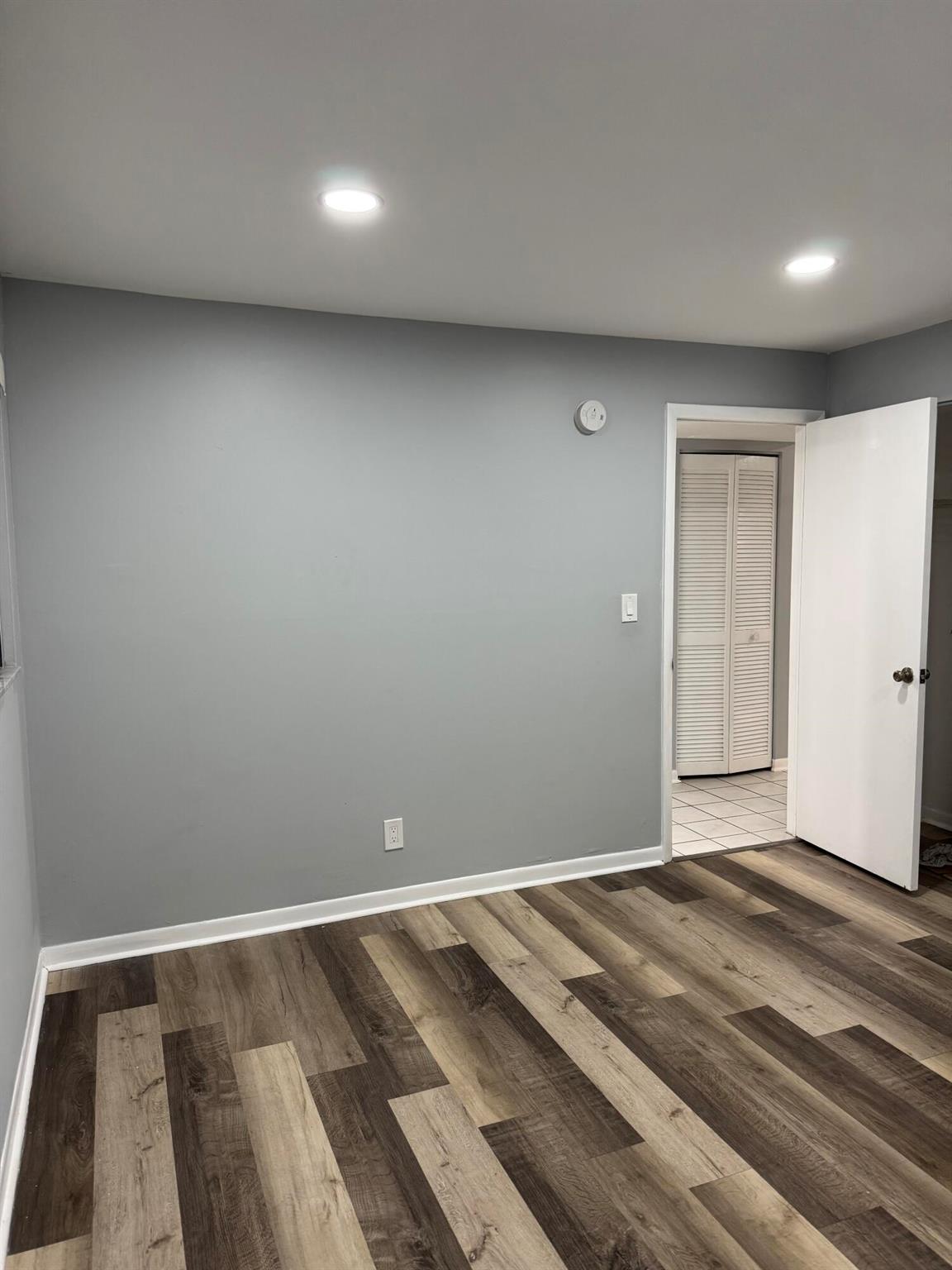 RAMBLEWOOD EAST CONDO - Residential