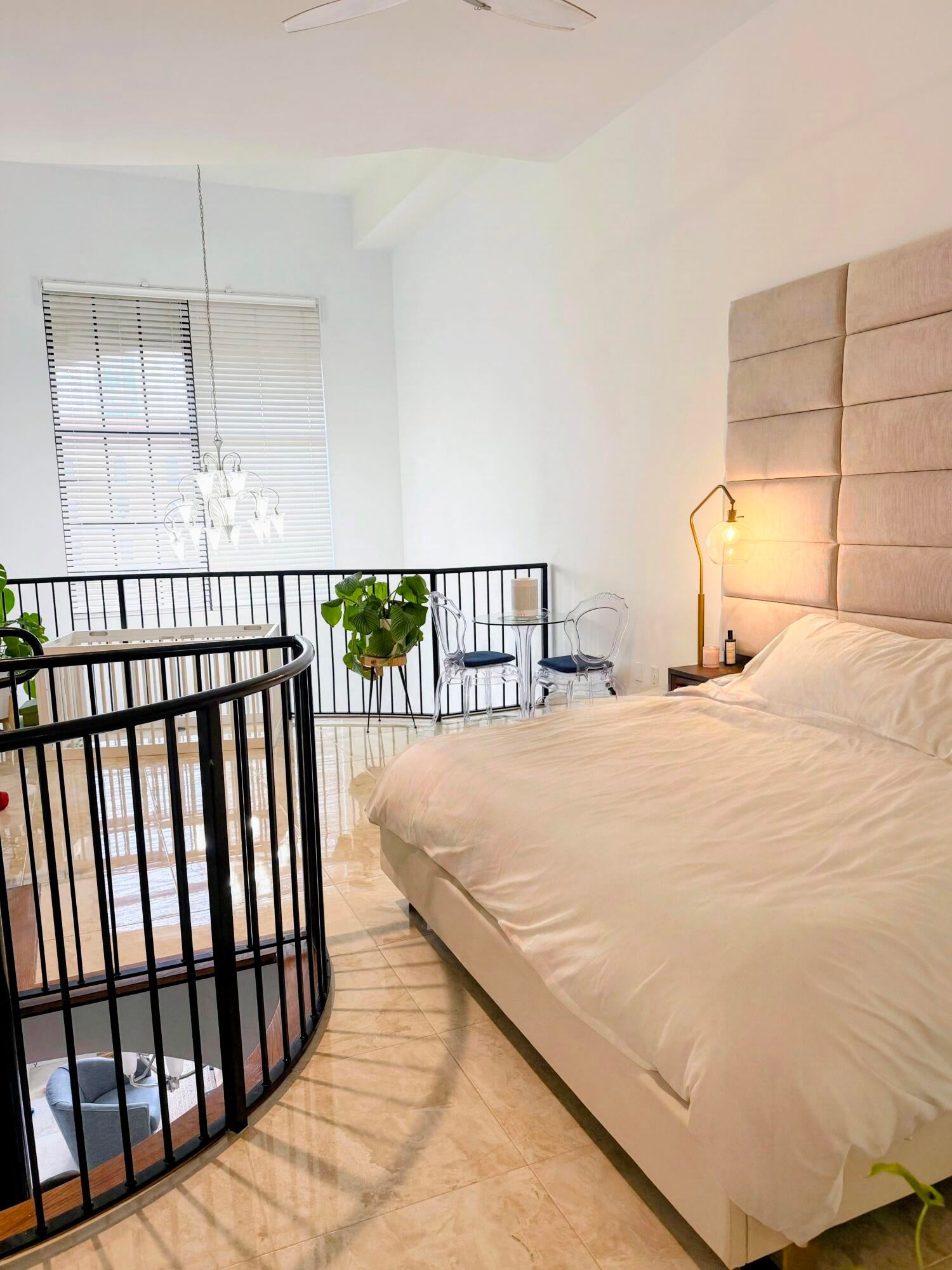 801 S Olive Avenue 403