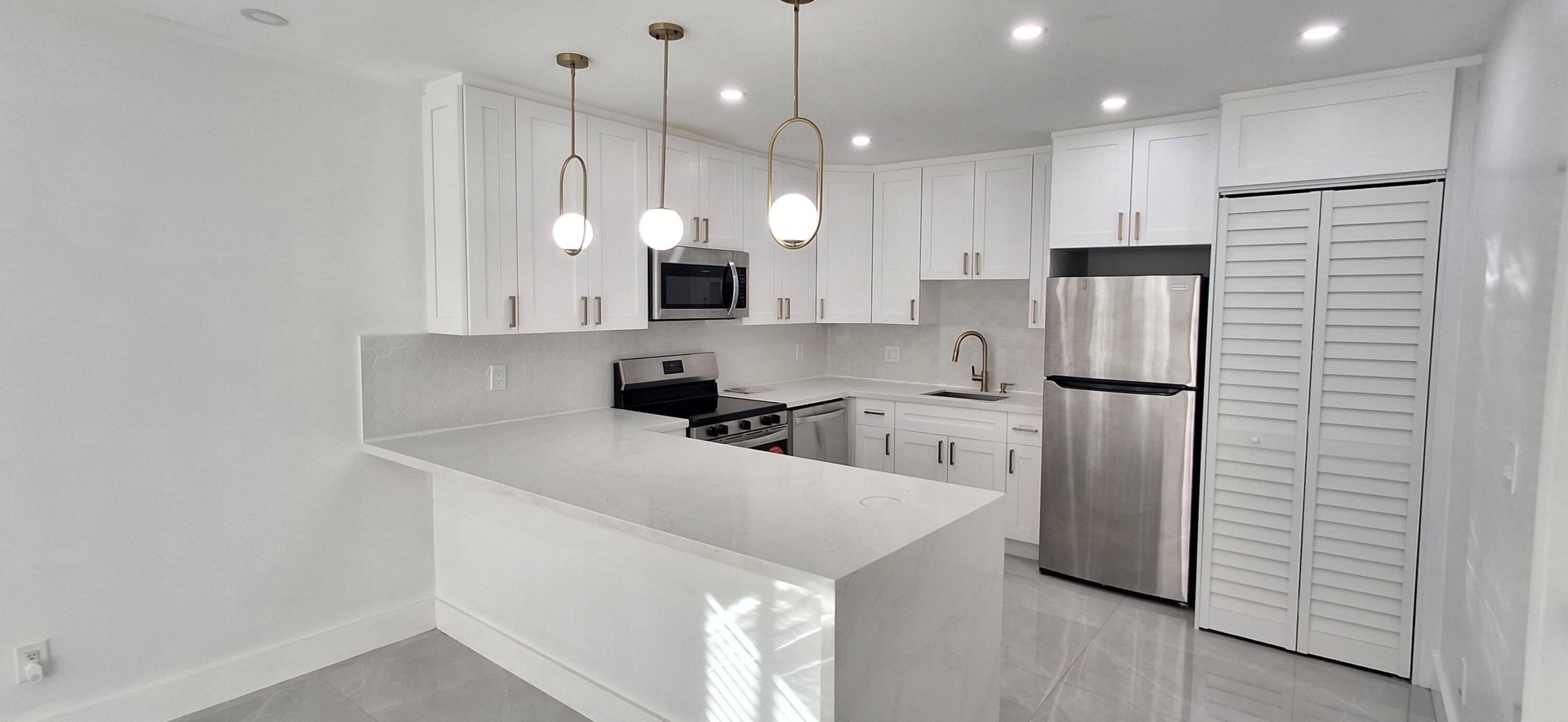 HOLLYWOOD - Residential Lease