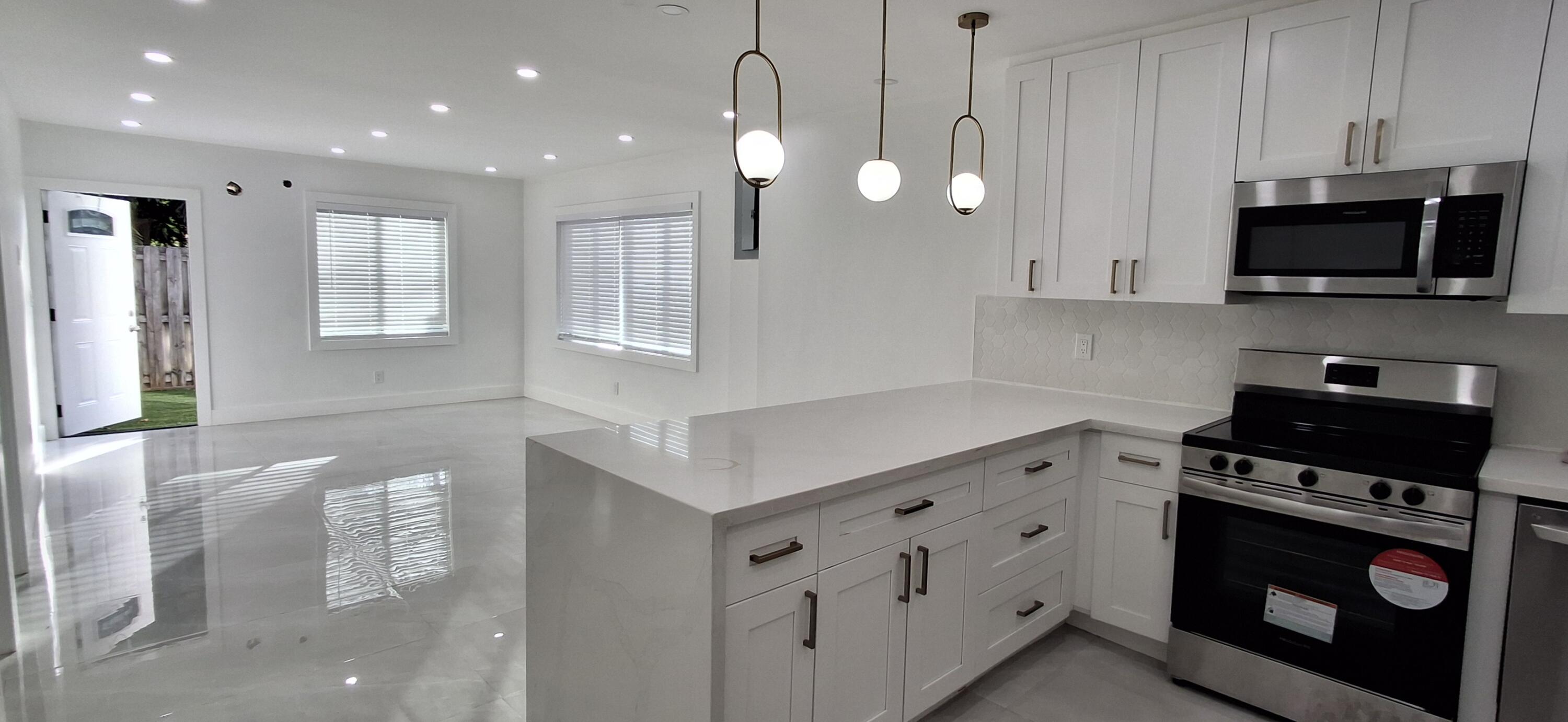 HOLLYWOOD - Residential Lease