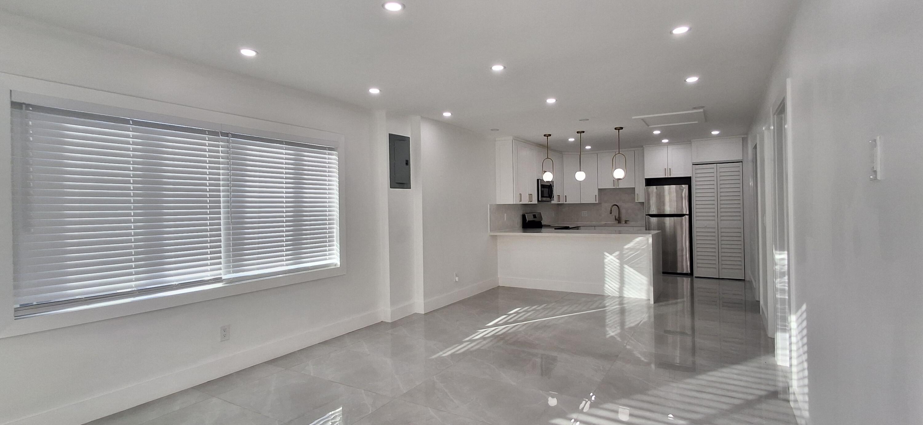 HOLLYWOOD - Residential Lease