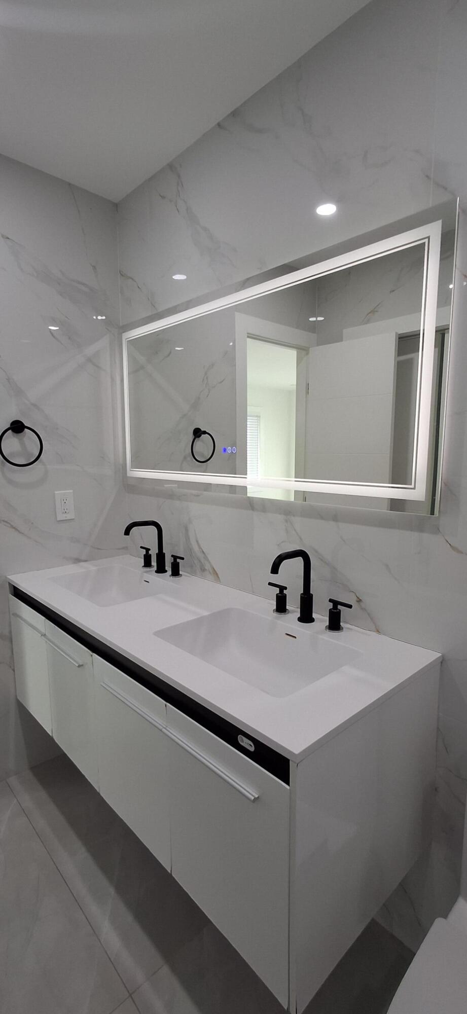 HOLLYWOOD - Residential Lease