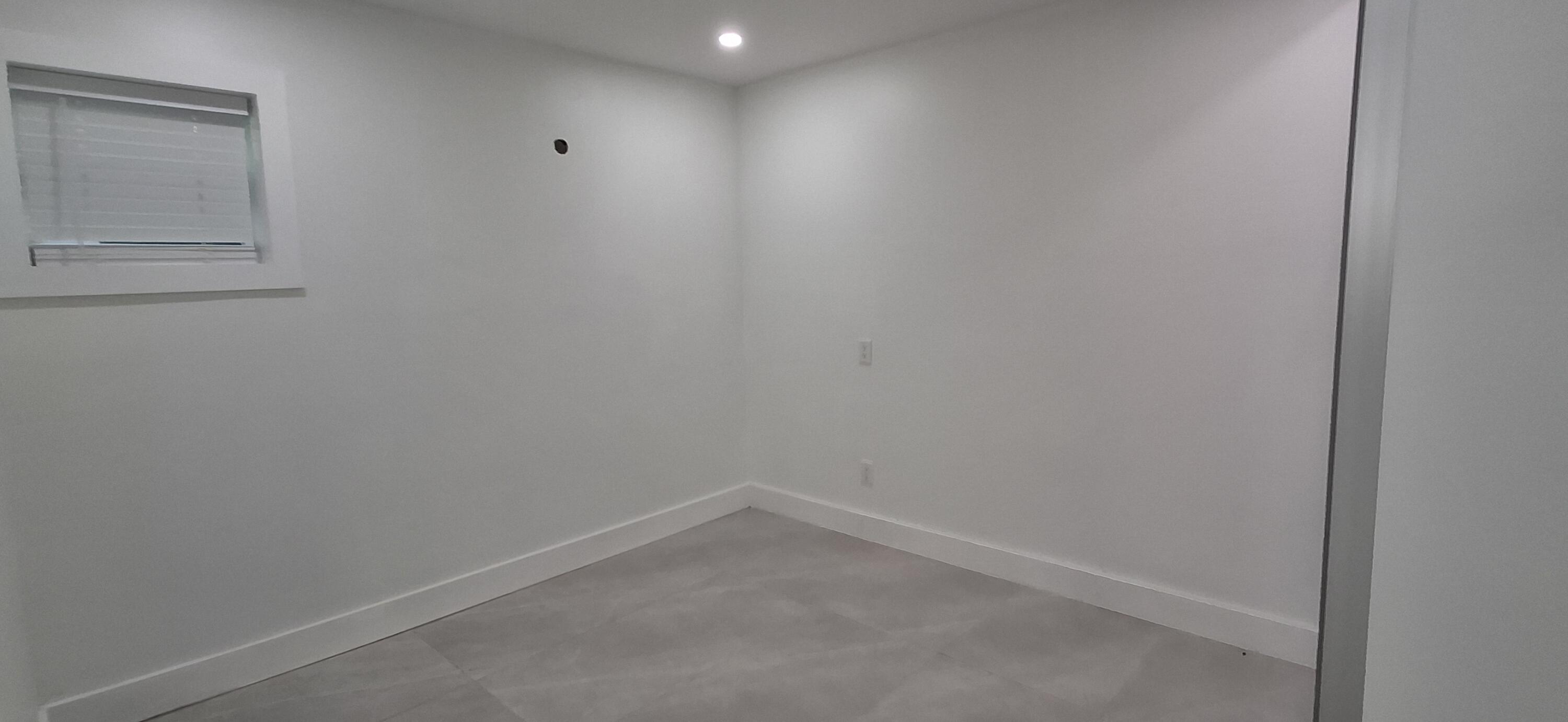 HOLLYWOOD - Residential Lease